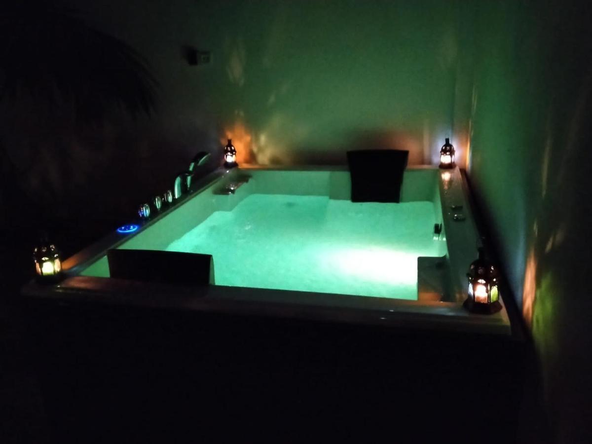 Villa Casa Blanca Luxury Spa Con Piscina Privada Y Jacuzzi Privado شيكلانا دي لا فرونتيرا المظهر الخارجي الصورة