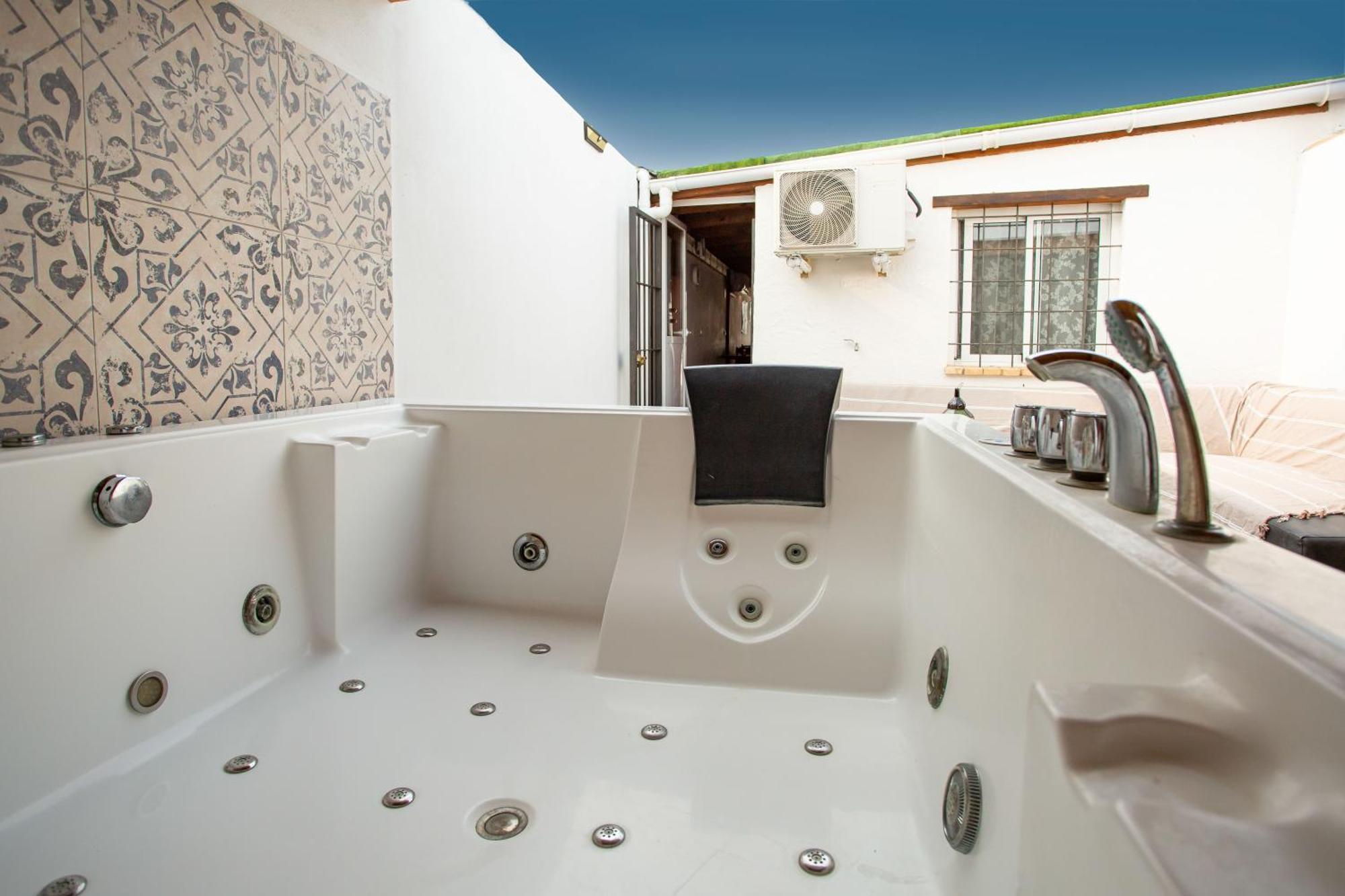 Villa Casa Blanca Luxury Spa Con Piscina Privada Y Jacuzzi Privado شيكلانا دي لا فرونتيرا المظهر الخارجي الصورة